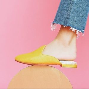 Birdies yellow gold satin mules